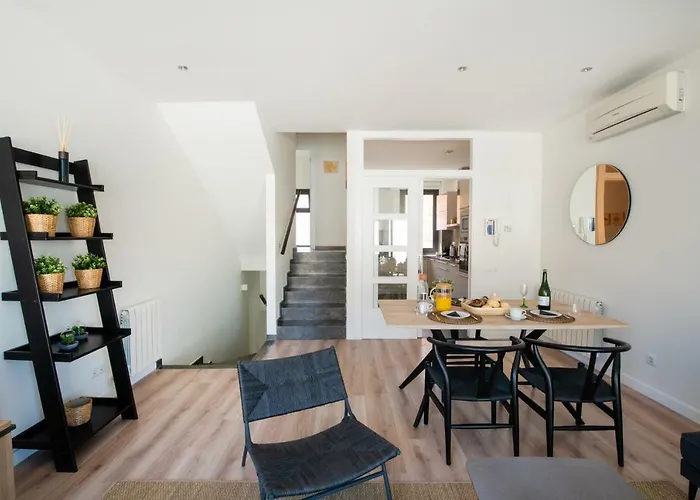 Petit Luxe Tobella Dreta Terrassa