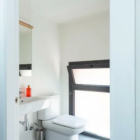 Petit Luxe Tobella Dreta * Terrassa