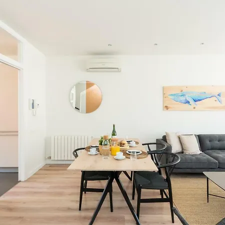 Petit Luxe Tobella Dreta Apartment *
