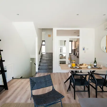 Petit Luxe Tobella Dreta Terrassa