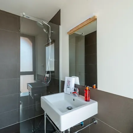 Petit Luxe Tobella Dreta Terrassa
