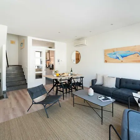 Petit Luxe Tobella Dreta Terrassa